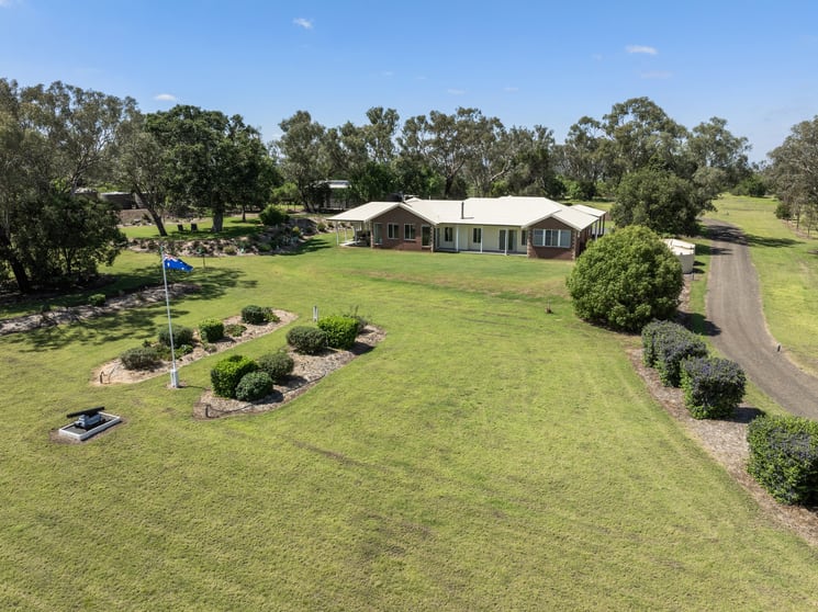 Click to view all images 833 Irongate Road Pittsworth QLD 4356 - Image 1