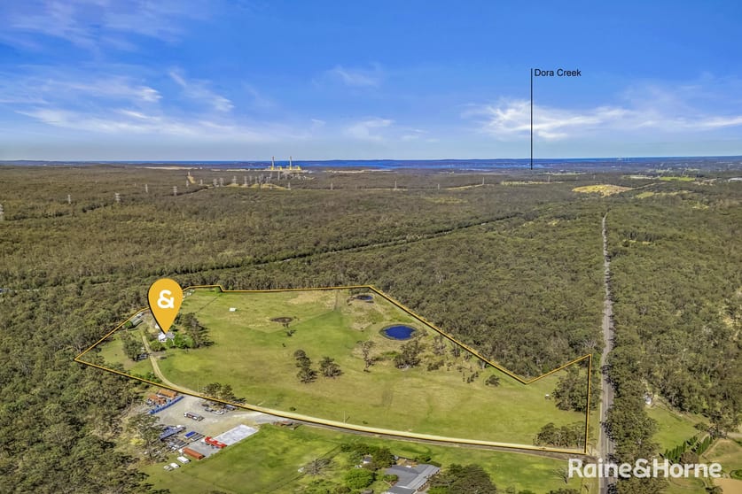 Click to view all images 1018 Freemans Drive Cooranbong NSW 2265 - Image 2