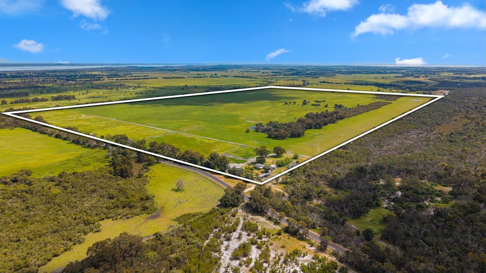 Click to view all images 108 Herron Point Road Birchmont WA 6214 - Image 2