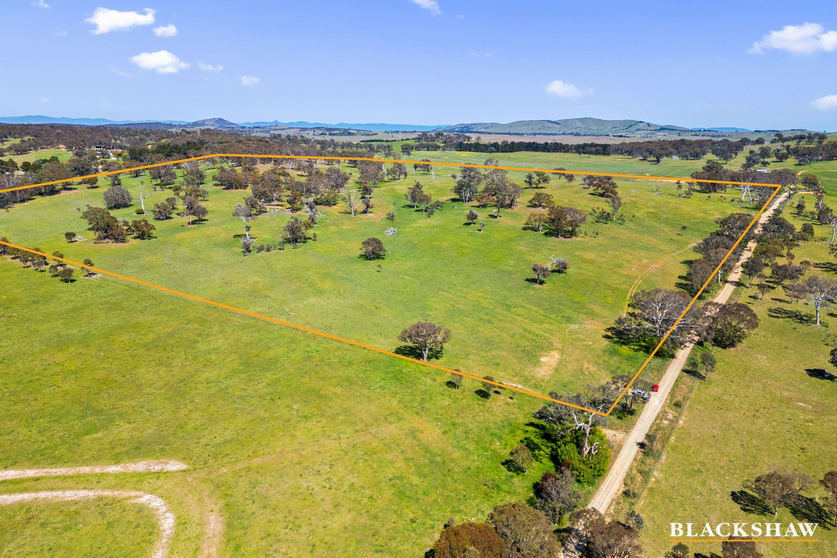 Click to view all images 847 Tallangandra Lane Sutton NSW 2620 - Image 1