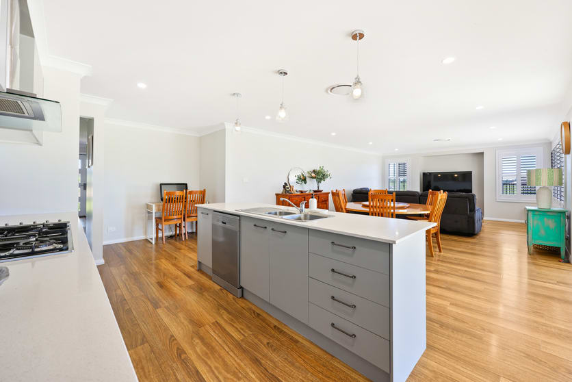 Click to view all images 97 Phillip Lane Tamworth NSW 2340 - Image 3