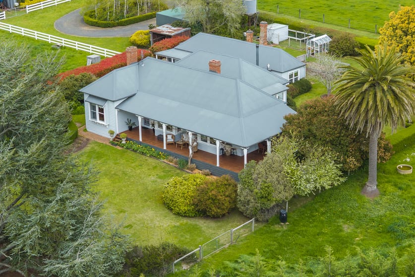 Click to view all images 164 Carlsruhe Central Road Woodend VIC 3442 - Image 1