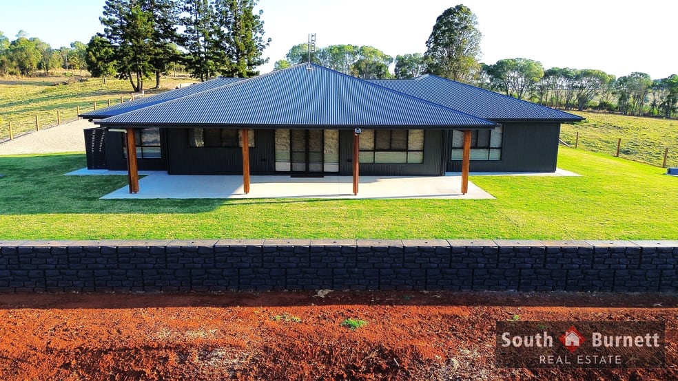 Click to view all images 281 East Nanango Road East Nanango QLD 4615 - Image 1