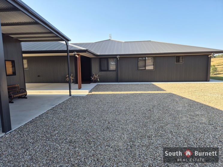Click to view all images 281 East Nanango Road East Nanango QLD 4615 - Image 2