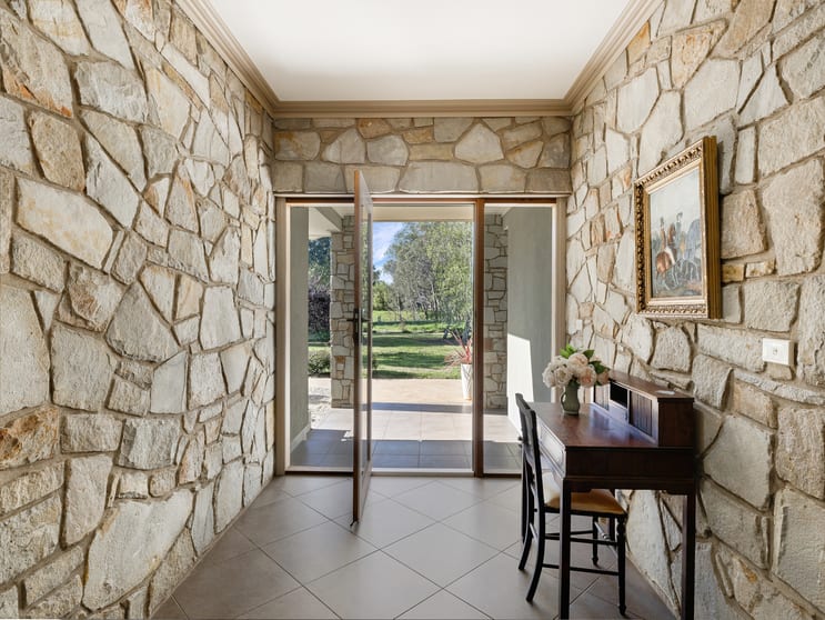 Click to view all images 120 Nankervis Lane Oxley VIC 3678 - Image 3
