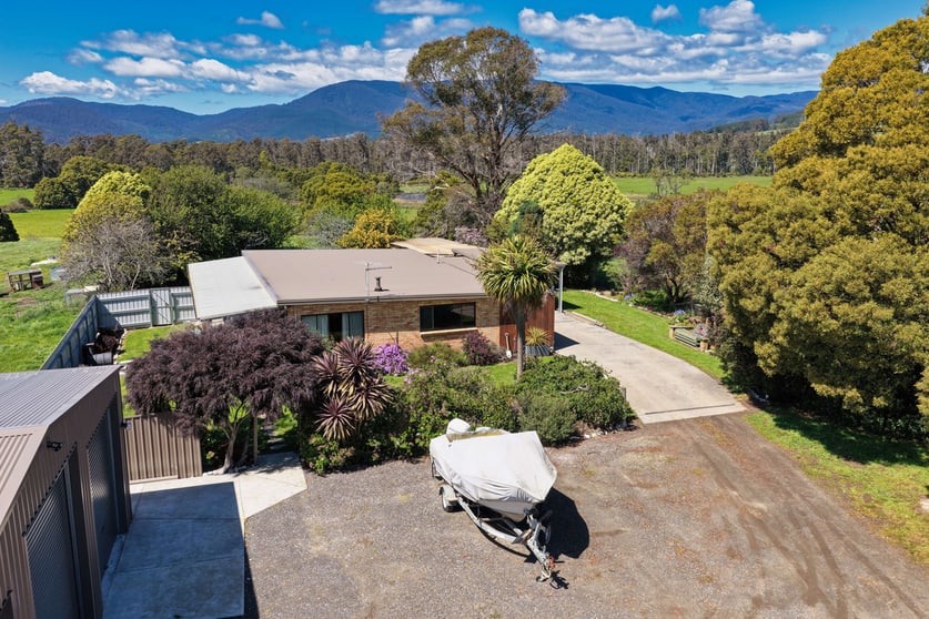 39 Careys Road Scottsdale TAS 7260 - Image 3