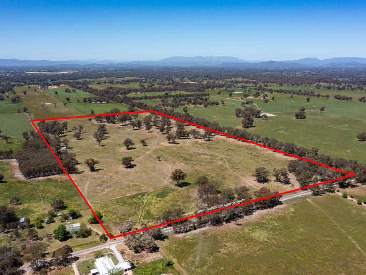 Click to view all images 377 Laceby-Targoora Road Laceby VIC 3678 - Image 2
