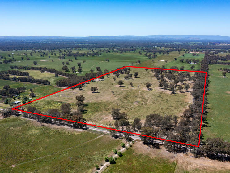 Click to view all images 377 Laceby-Targoora Road Laceby VIC 3678 - Image 3