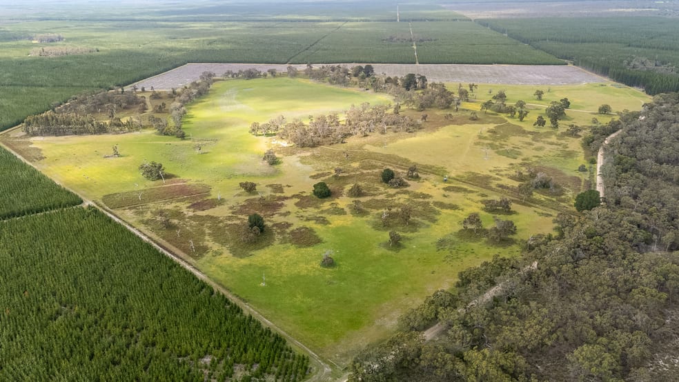 Click to view all images 1242 Old Comaum Rd Coonawarra SA 5263 - Image 3