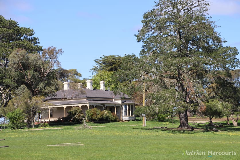 Click to view all images 279 Eastern Hill Road Blampied VIC 3364 - Image 2