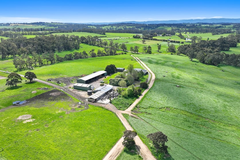 Click to view all images 110 Lang Lang Park Road Athlone VIC 3818 - Image 2