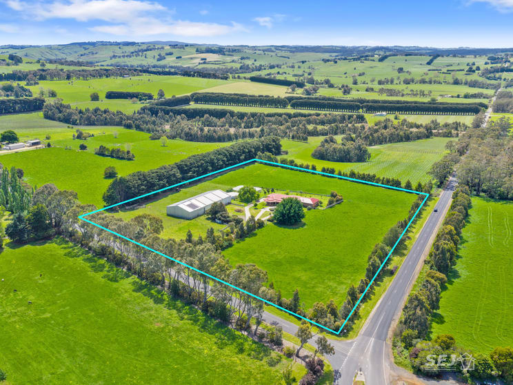 Click to view all images 20 Leongatha North Road Leongatha North VIC 3953 - Image 2