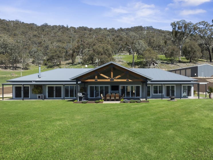 Click to view all images 93 Drakes Hill Road Mansfield VIC 3722 - Image 3