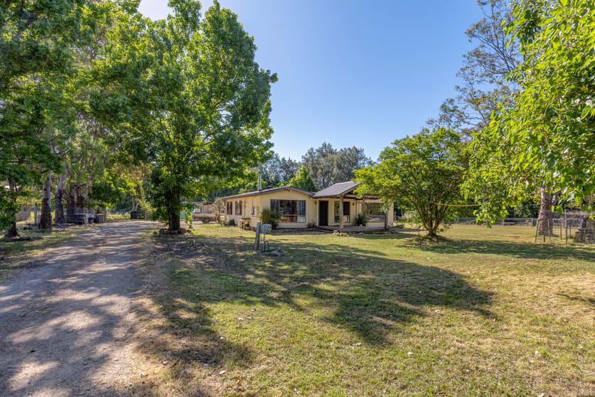 Click to view all images 5 Main Creek Road Dungog NSW 2420 - Image 2