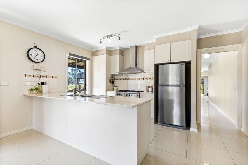 Click to view all images 147 Oberins Road Goornong VIC 3557 - Image 3