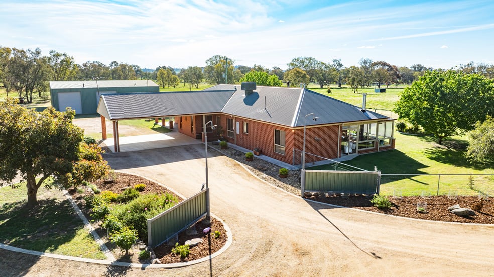 138 Hawthorn Road Jindera NSW 2642 - Image 1