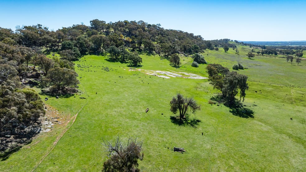 Click to view all images . Sanderson Road Springhurst VIC 3682 - Image 3
