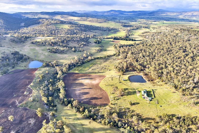 Click to view all images 747 White Kangaroo Road Campania TAS 7026 - Image 2