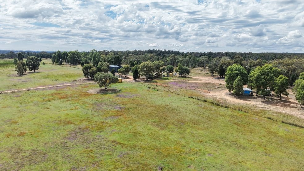 Click to view all images 220 Bilamurru Road Mendooran NSW 2842 - Image 2