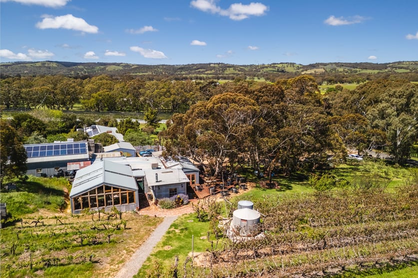 207 Sand Road Mclaren Flat SA 5171 - Image 2