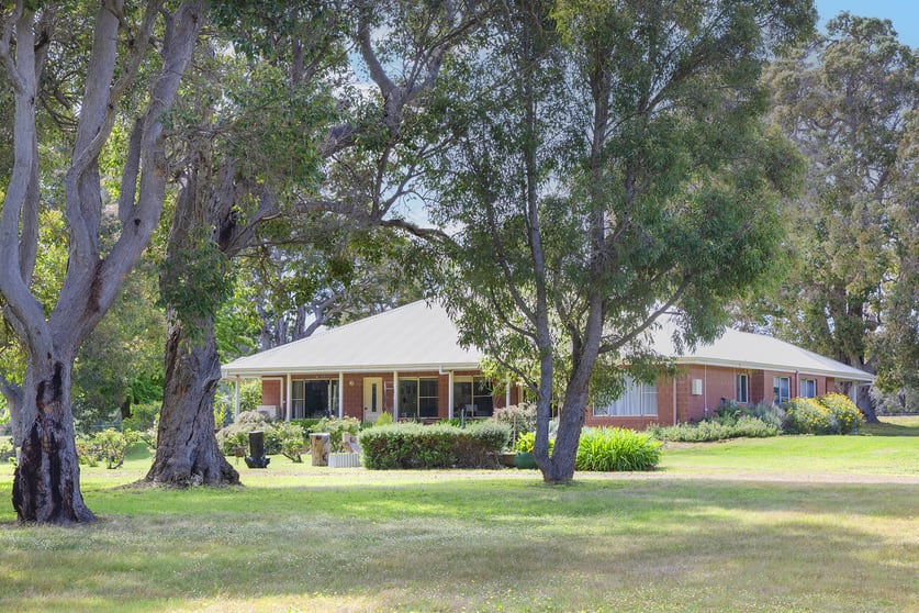 Click to view all images 7395 Bussell Highway Metricup WA 6280 - Image 2