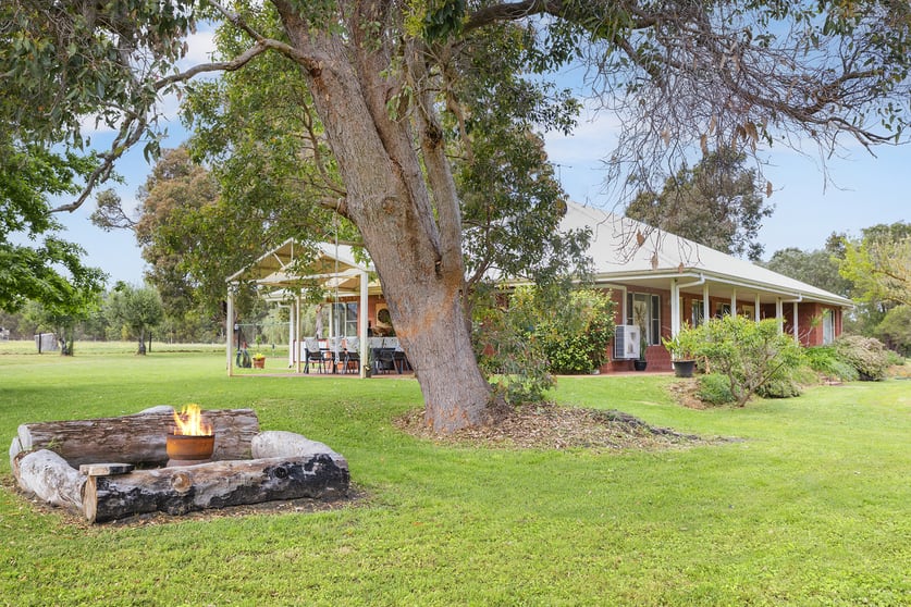 Click to view all images 7395 Bussell Highway Metricup WA 6280 - Image 3
