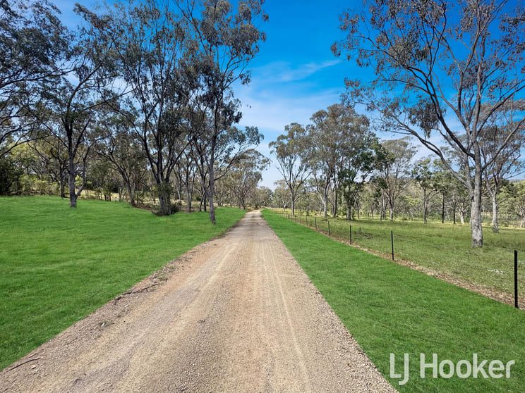 Click to view all images 962 Oakwood Road Inverell NSW 2360 - Image 2