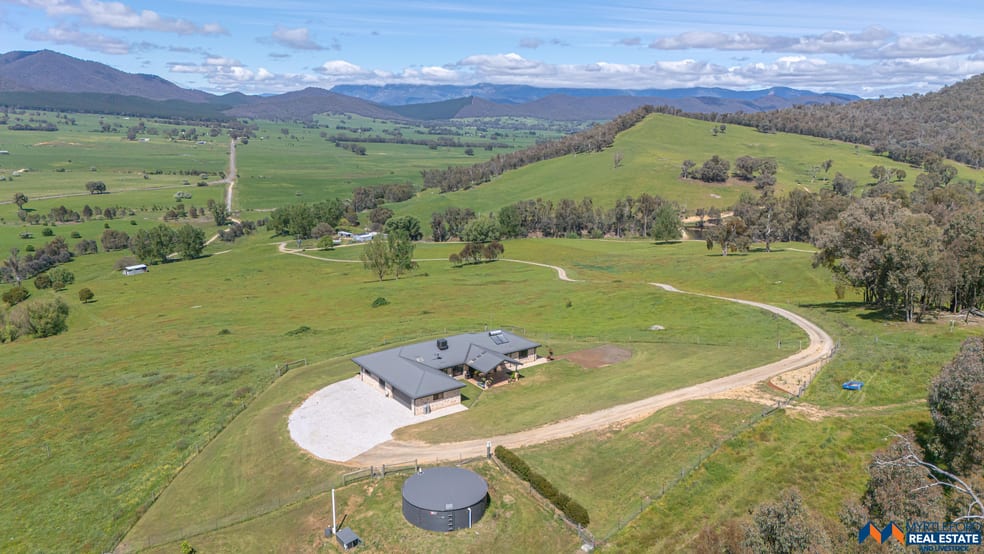 Click to view all images 83 Byers Lane Rosewhite VIC 3737 - Image 2