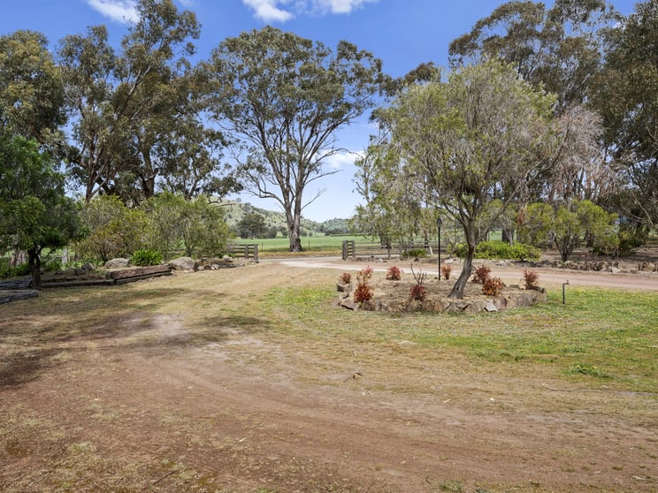 23 Gilliland Road Euroa VIC 3666 - Image 3