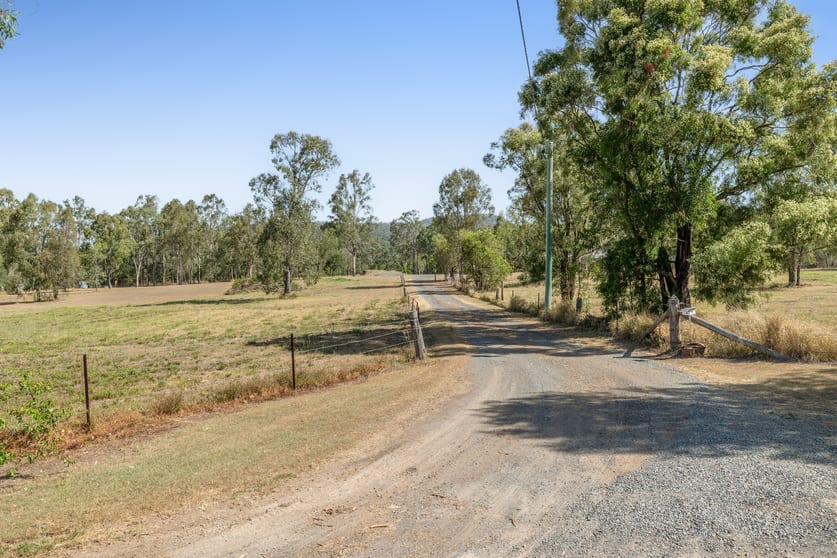 9 Quigleys Road Withcott QLD 4352 - Image 2