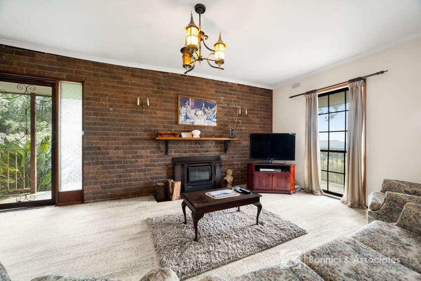 Click to view all images 337 Beechworth-Wodonga Road Beechworth VIC 3747 - Image 3