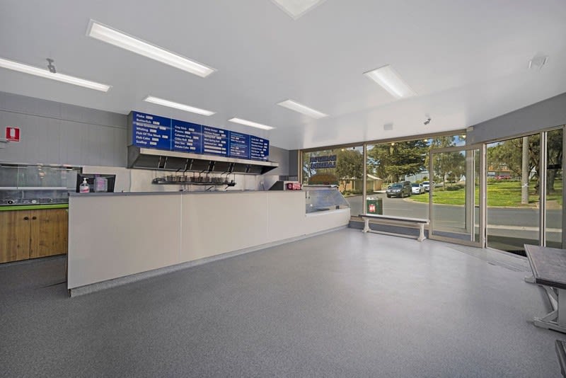 15a Ballarat Road Hamilton VIC 3300 - Image 3