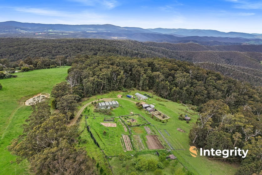 Click to view all images 2851 Healesville-Kinglake Road Kinglake VIC 3763 - Image 2
