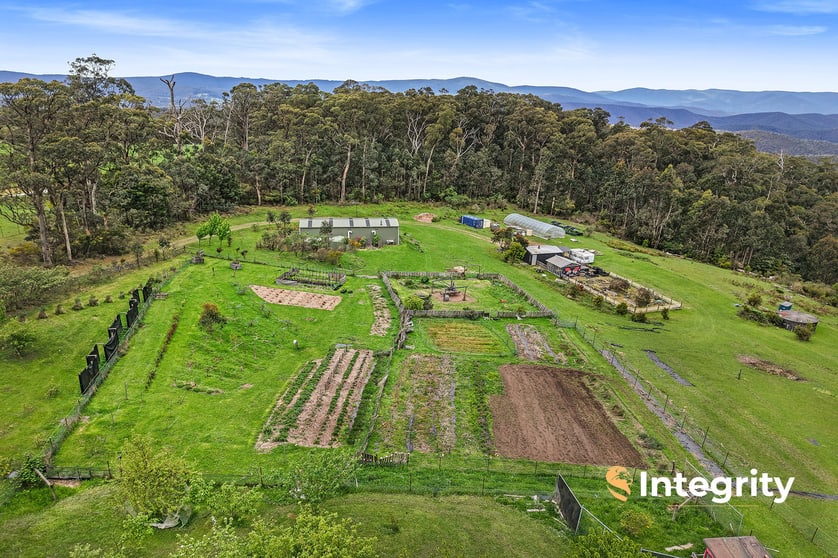 Click to view all images 2851 Healesville-Kinglake Road Kinglake VIC 3763 - Image 3