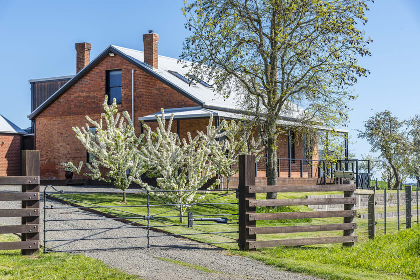 Click to view all images 413 Kyneton-Trentham Road Trentham VIC 3458 - Image 3