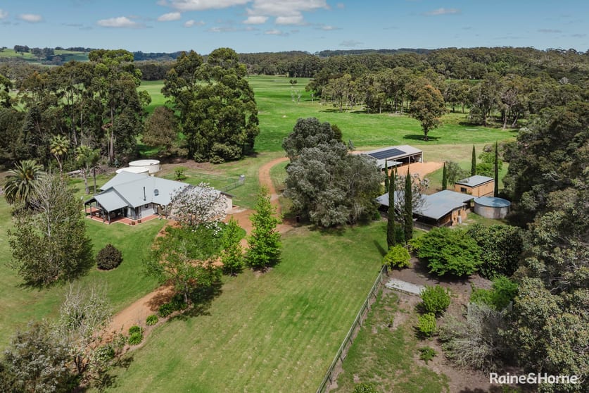 Click to view all images 40 Roberts Road Scotsdale WA 6333 - Image 2