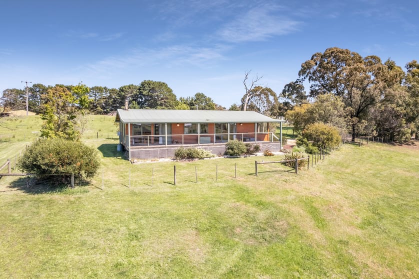 Click to view all images 135 Kilmore East Road Kilmore VIC 3764 - Image 3