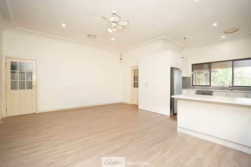 Click to view all images 189 Myall Park Road Yenda NSW 2681 - Image 3