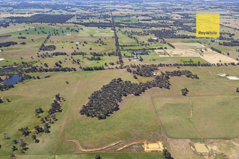 Click to view all images 7 Maltrup Road Dinninup WA 6244 - Image 2