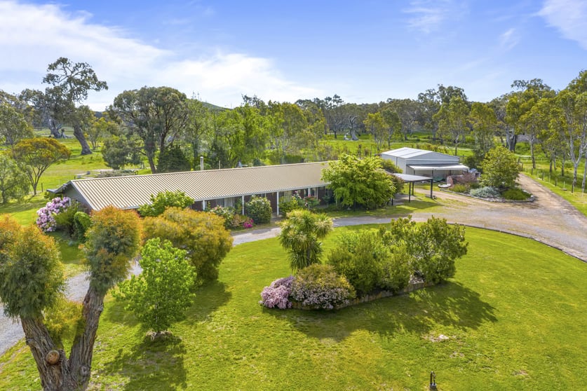 Click to view all images 38 Main Street Buangor VIC 3375 - Image 1
