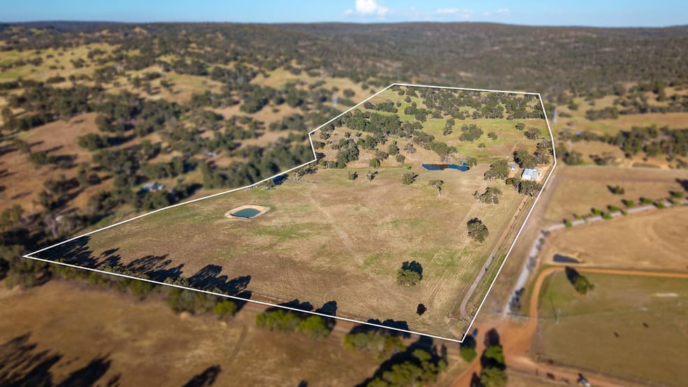 Click to view all images 194 Morrell Road Fairbridge WA 6208 - Image 2