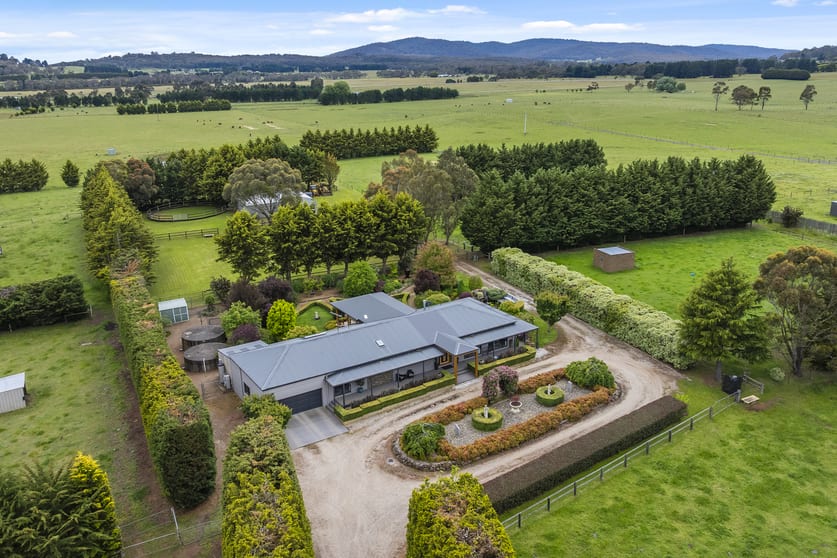 Click to view all images 75 Garth Road Carlsruhe VIC 3442 - Image 3