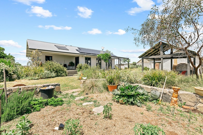 Click to view all images 101 Yeumburra Road Jeir NSW 2582 - Image 3
