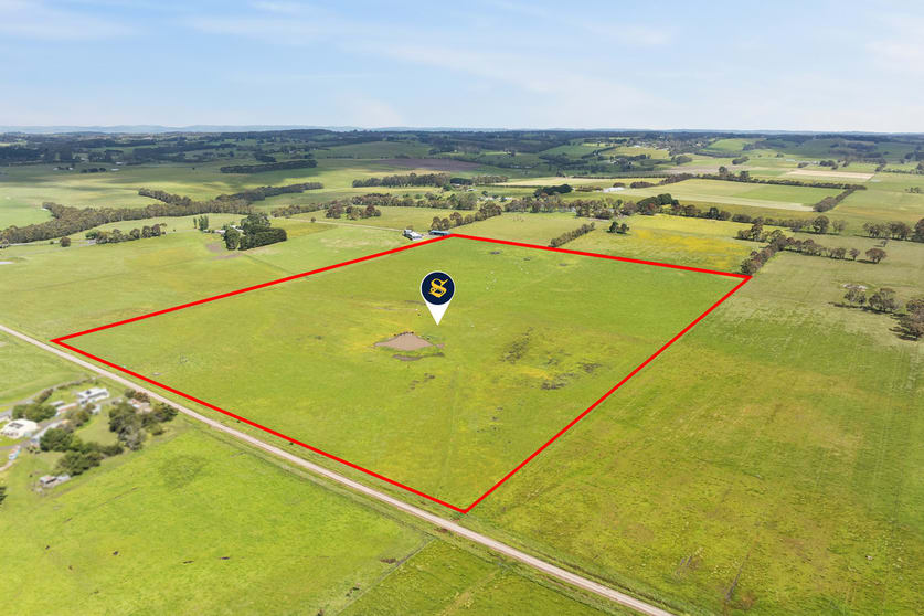Click to view all images 45 Holmchase Road Elliminyt VIC 3250 - Image 2