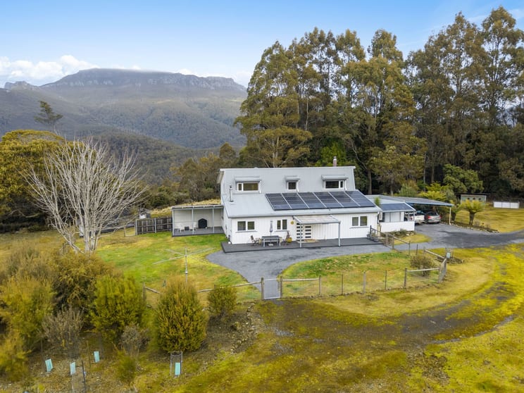 Click to view all images 1710 Loongana Road Loongana TAS 7315 - Image 1