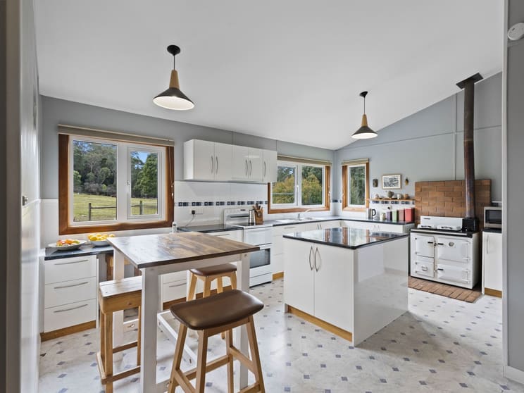 Click to view all images 1710 Loongana Road Loongana TAS 7315 - Image 3