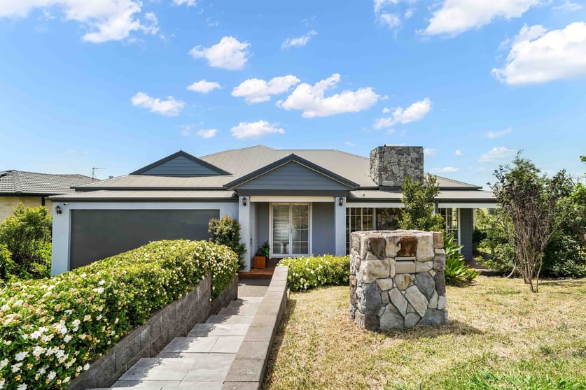Click to view all images 27 Hillcrest Drive Gillieston Heights NSW 2321 - Image 1