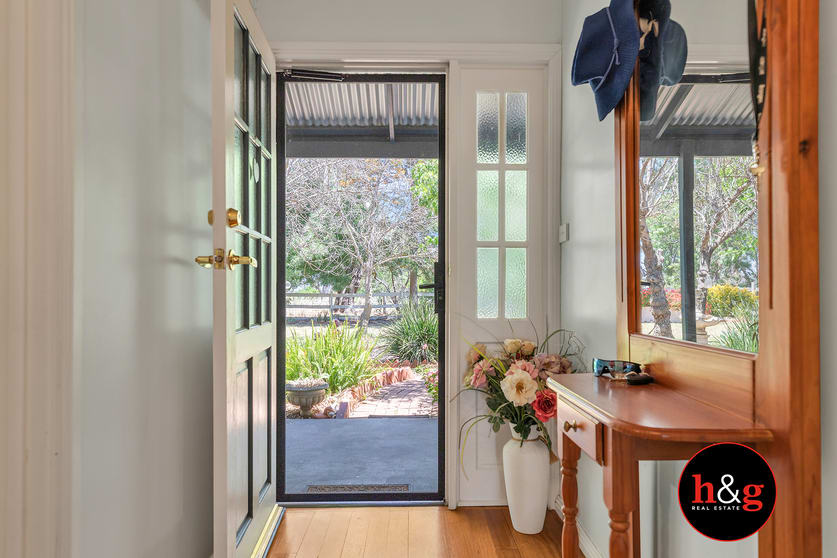 Click to view all images 155 Middle Road Stanhope VIC 3623 - Image 2