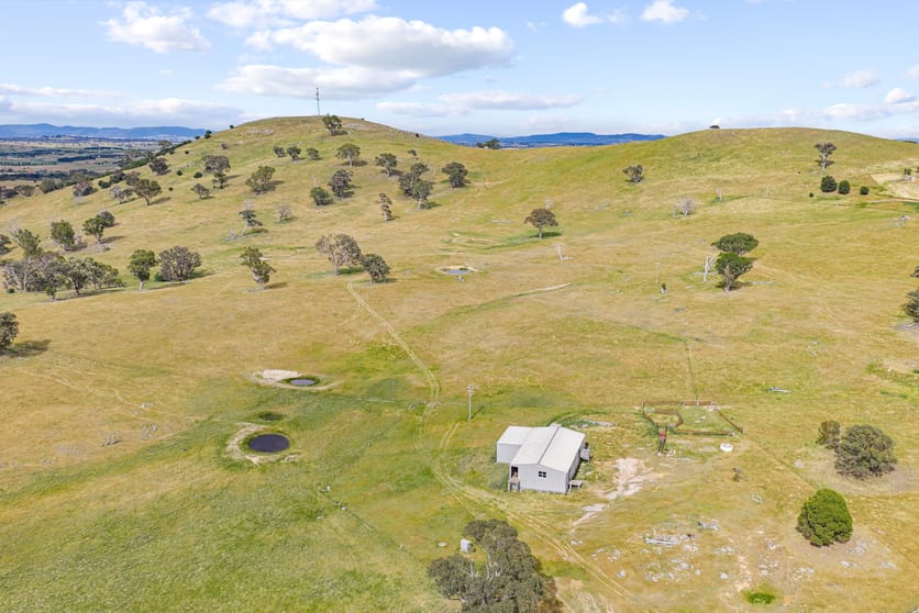 Click to view all images 193 Lucernvale Road Yass NSW 2582 - Image 2