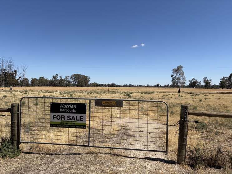 Click to view all images 527 River Road Murrabit West VIC 3579 - Image 2
